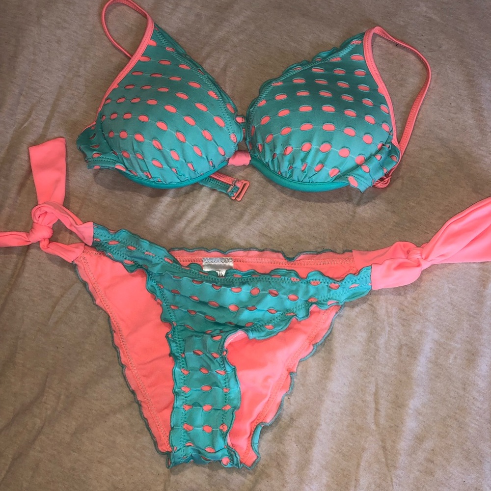 XS SWIMSUIT